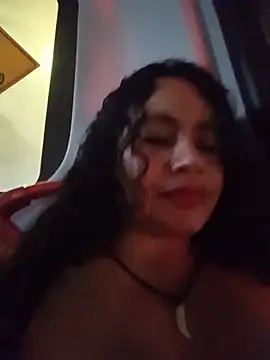 Yaya_paid Show in webcam