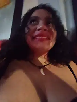 Yaya_paid Show in webcam