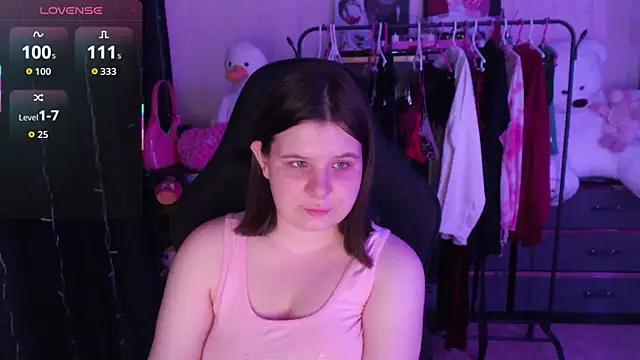 XXX chat uživo modela AmyVibess