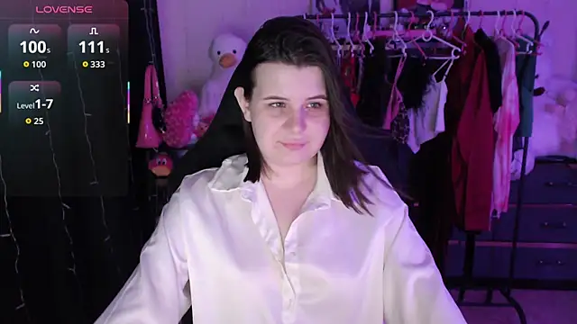 AmyVibess Adlı Modelin Canlı XXX Sohbeti