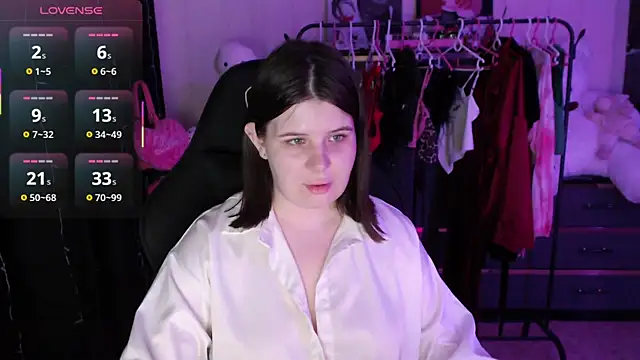 AmyVibess Chat XXX in diretta