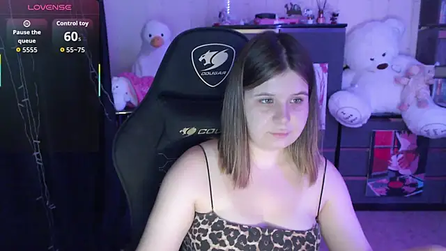 دردشة AmyVibess الجنسية المباشرة