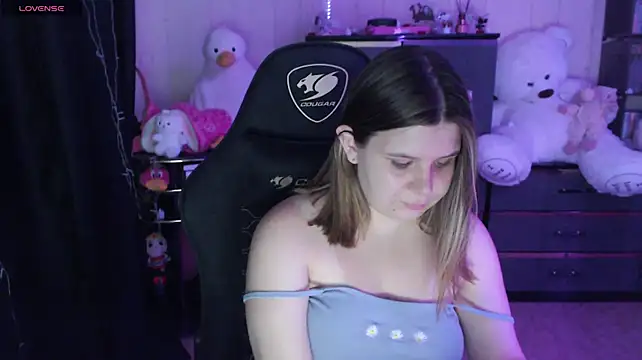AmyVibess Chat XXX in diretta