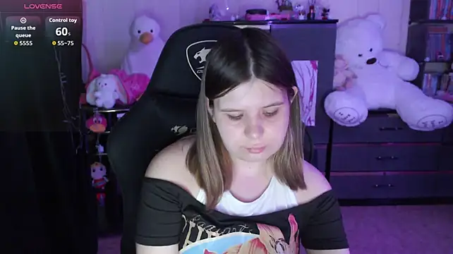 AmyVibess Adlı Modelin Canlı XXX Sohbeti