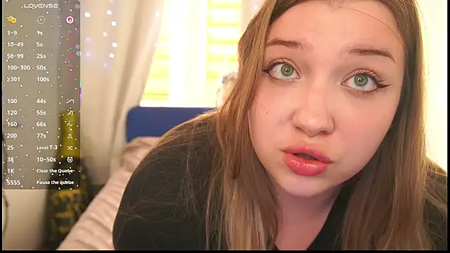 CuteSharloti Chat XXX in diretta