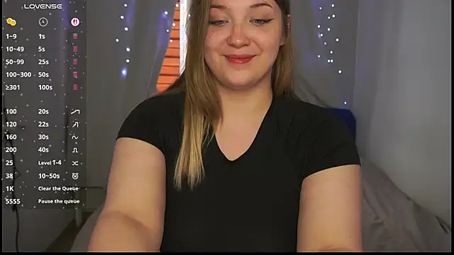 CuteSharloti live XXX chat