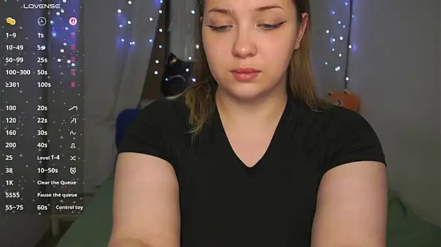 Živý XXX chat CuteSharloti