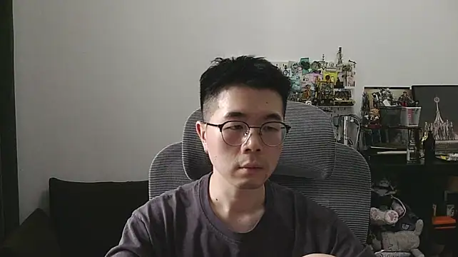 Adzard65 在線直播表演