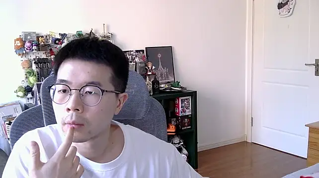 Adzard65 在線直播表演