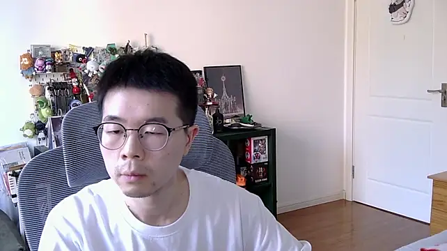 Adzard65 – webcam-show