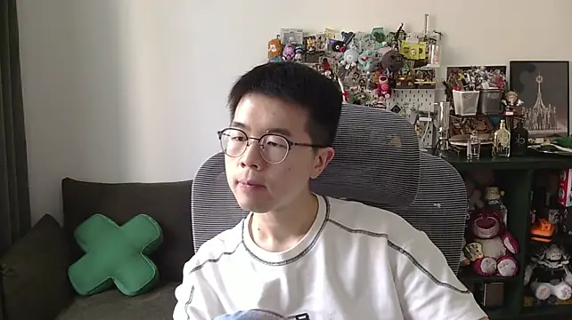 Adzard65 在線直播表演
