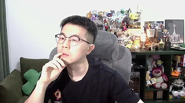 Adzard65 网络视讯表演