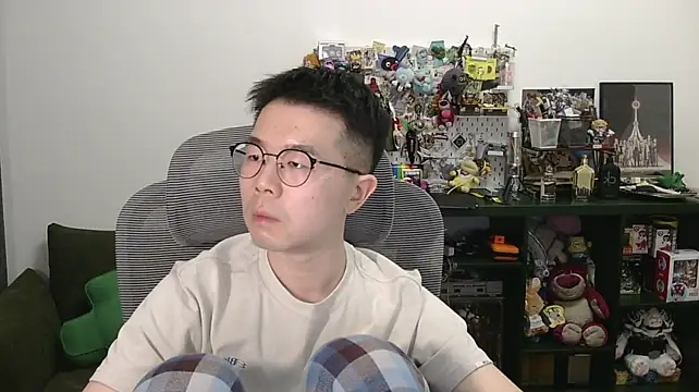 Adzard65 网络视讯表演