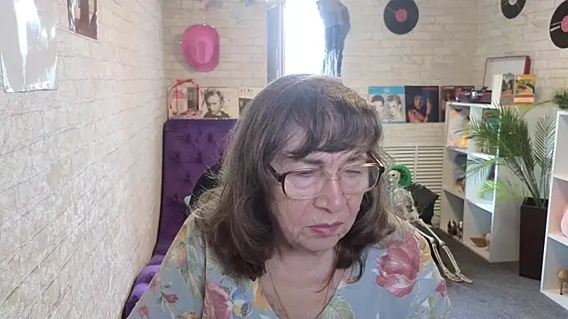 Betty_Brick Show Webcam