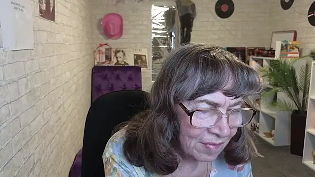 Betty_Brick's Live XXX Chat
