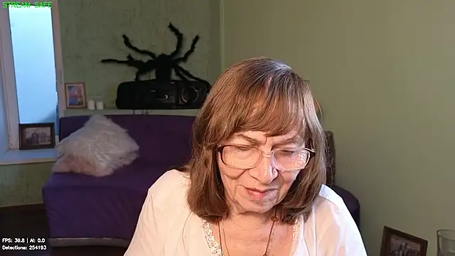 Betty_Brick's Live XXX Chat