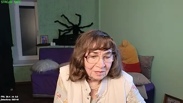 Betty_Brick's Webcam Show