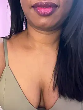 tamil_Aarathi 现场聊天室