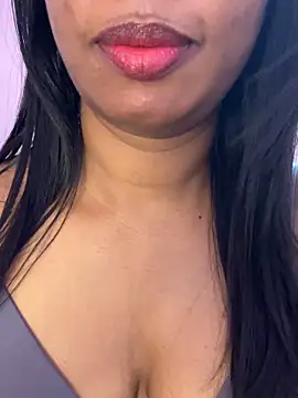 tamil_Aarathi Adlı Modelin Web Kamerası Şovu