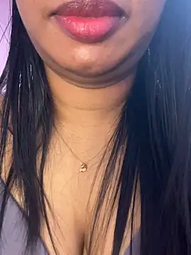 Show de Tamil_Maaya na webcam