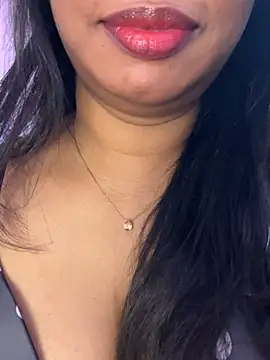 Tamil_Maaya Show in webcam