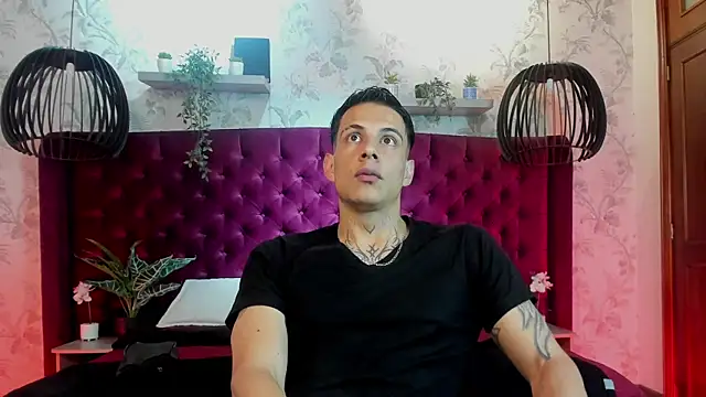 Dustin_Sonne Pertunjukan Webcam