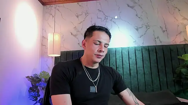 Dustin_Sonne Show in webcam