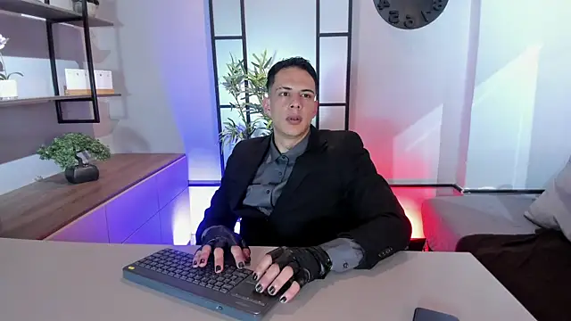 Show modela Dustin_Sonne na web-kameri
