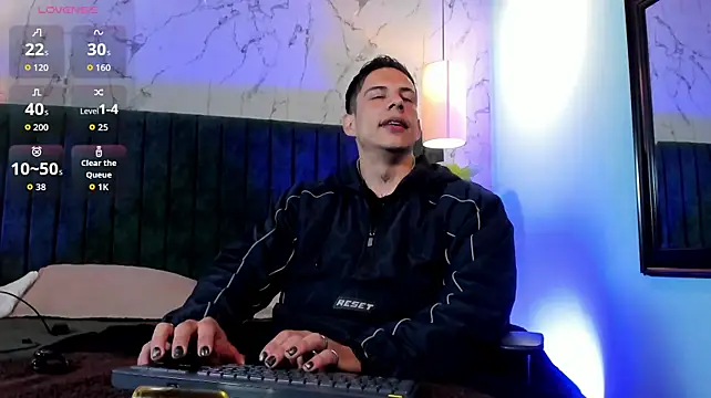 Dustin_Sonne Adlı Modelin Web Kamerası Şovu
