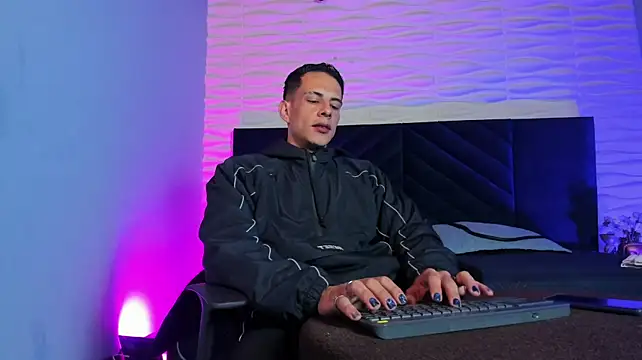 Dustin_Sonne Pertunjukan Webcam
