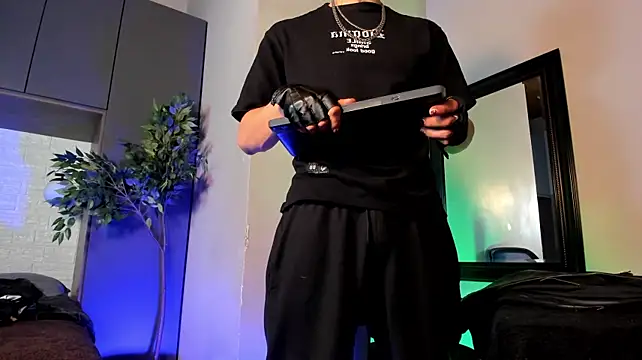 Dustin_Sonneのウェブカメラショー