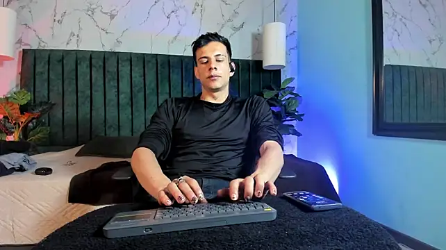 Dustin_Sonne Show in webcam