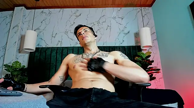 Dustin_Sonne Adlı Modelin Web Kamerası Şovu