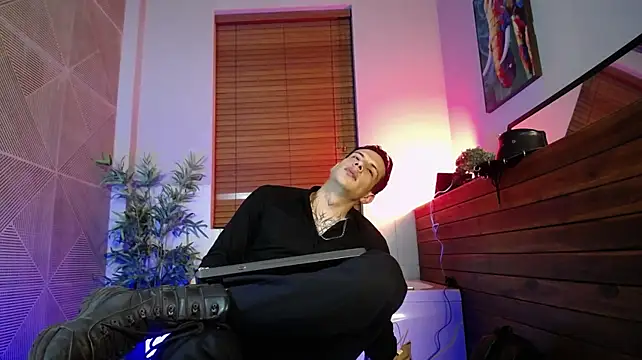 Dustin_Sonne Show in webcam