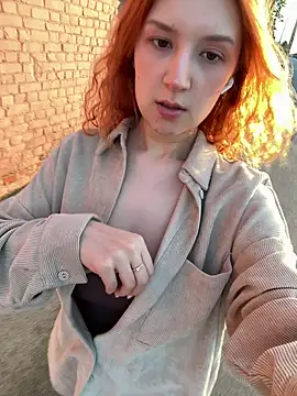 Show modela katexxxx na web-kameri