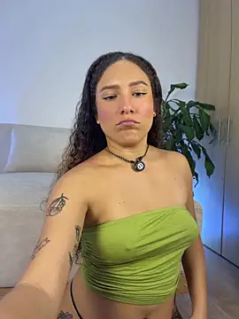 onlyemily_'s Live Chat Room