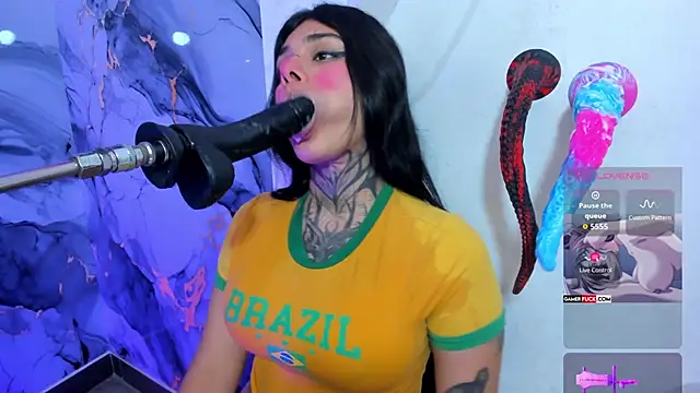 Emily_Evo élő XXX-chatje