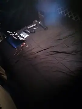 UhOhJoey Show in webcam