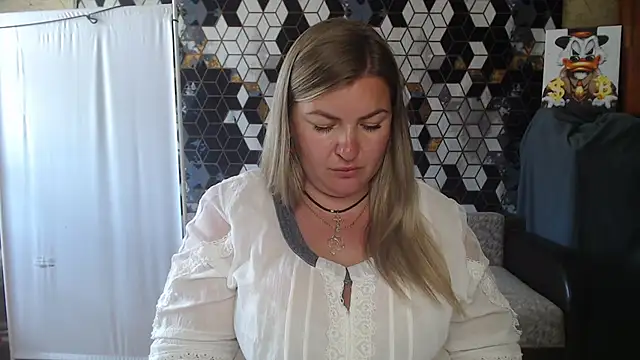 Chat +18 de NikaSkylink ao vivo