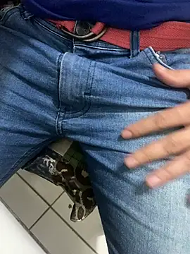 Show modela The_Ouro69 na web-kameri