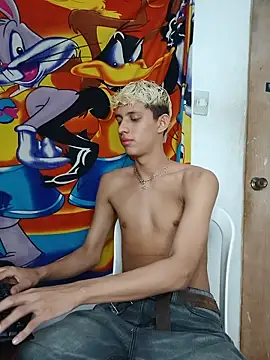 Alayn_sexy_ayesのウェブカメラショー