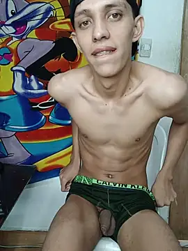 Alayn_sexy_ayes Show in webcam