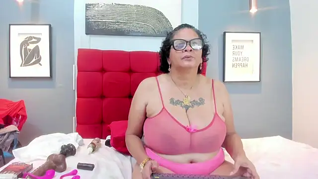 دردشة DinaDIRTY الجنسية المباشرة