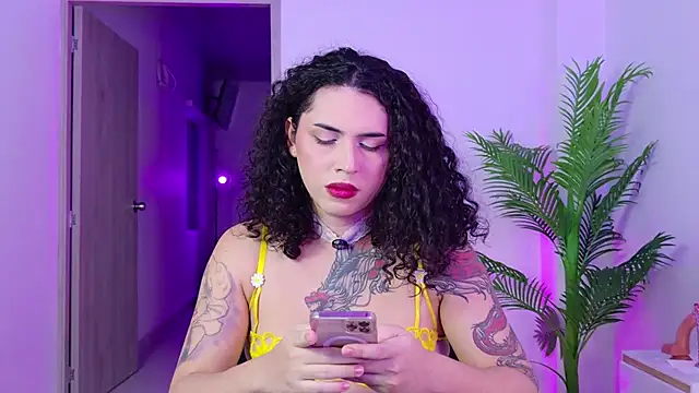 LadyMonroe_ Adlı Modelin Web Kamerası Şovu
