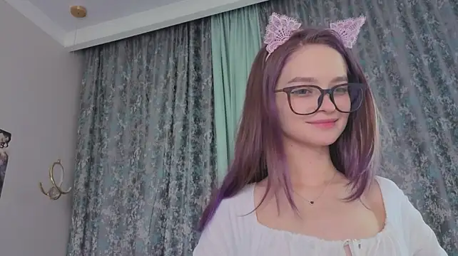 vialeta_baby élő XXX-chatje