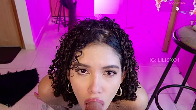 liliwatsonj's Webcam Show