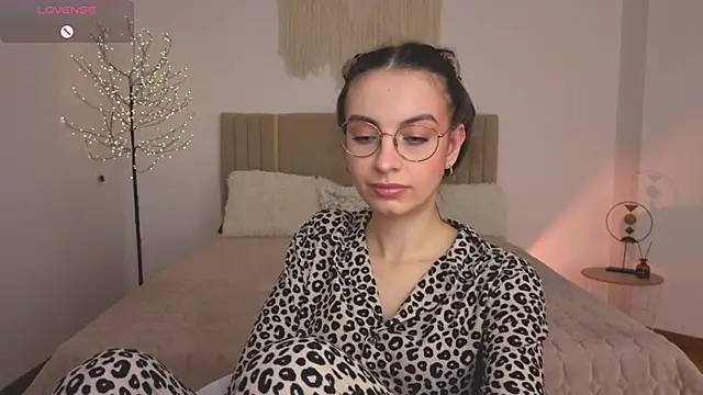 Real_cutie1 Pertunjukan Webcam