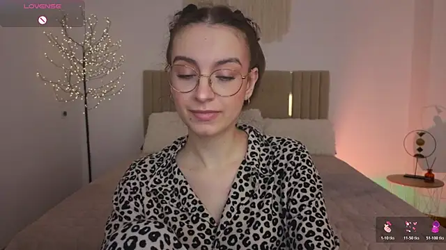 Real_cutie1 – webcam-show