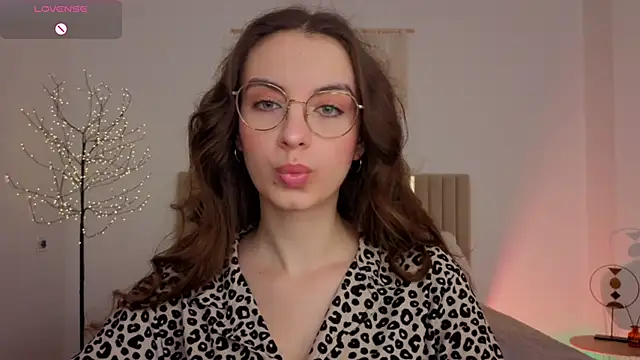 Real_cutie1 Adlı Modelin Web Kamerası Şovu