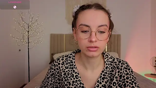 Real_cutie1's Webcam Show